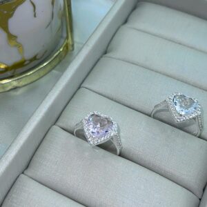 Anel coração cravejado