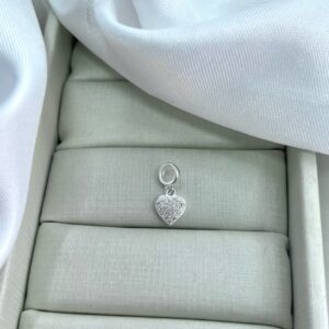 Berloque coração cravejado diversas cores