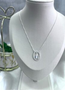 Colar nossa senhora cravejado